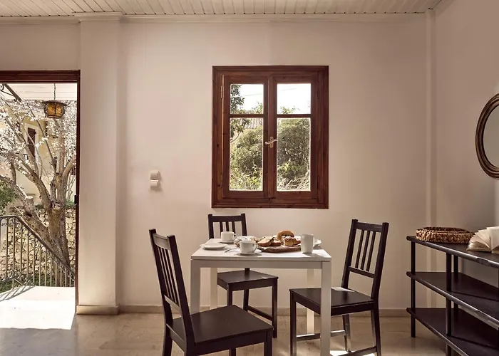 Lägenhetshotell Razis 4*