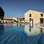 拉齐斯公寓酒店